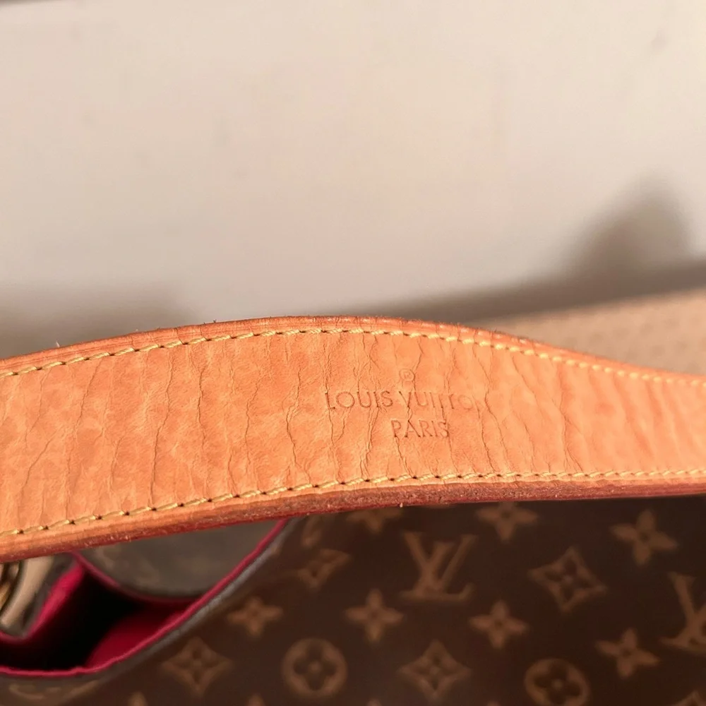 Louis Vuitton Graceful Bag ( Authentic) - Picture 4 of 14